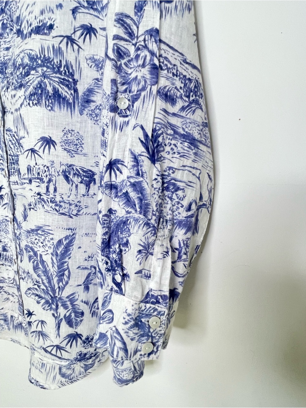Resort | Joie Blue Toile Off White Linen Button Down | Relaxed Roll Tab Sleeve S - Picture 7 of 12